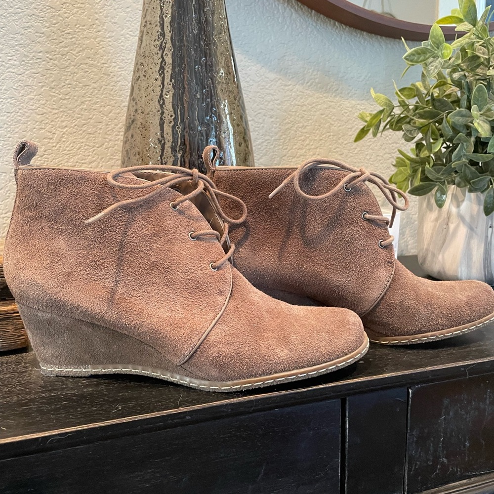 Franco Sarto Suede Bootie Wedge!